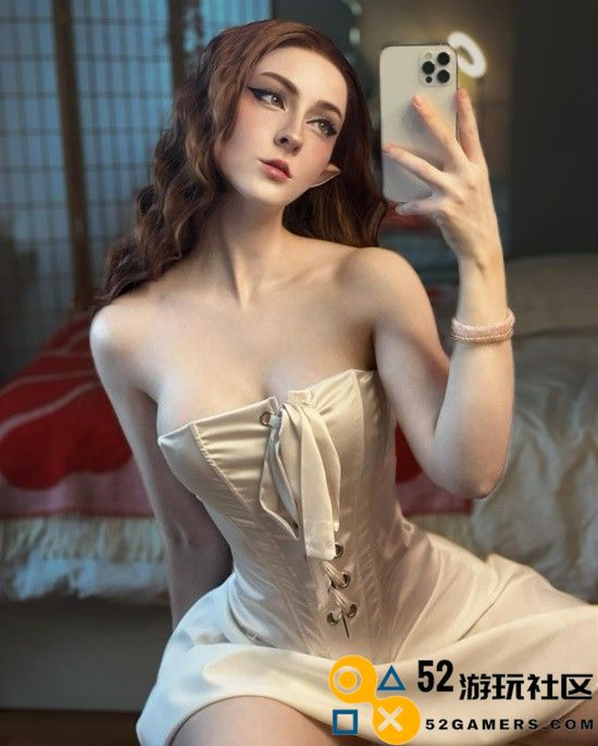 COSPLAY图赏：瑞士小姐姐COS《老头环》女武神二阶段尽显身材