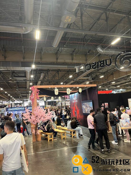 《刺客信条：影》展区冷清，竟成为玩家暂时休息地的尴尬现场